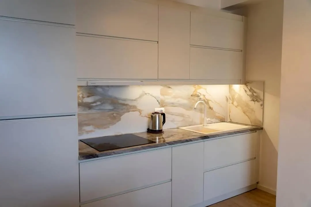 Golden Beach Residence - Luxury Apartments Gjashtë